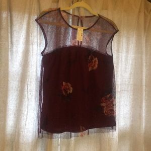 Sleeveless blouse